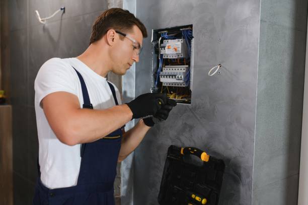 Best Licensed Electrician  in Jourdanton, TX